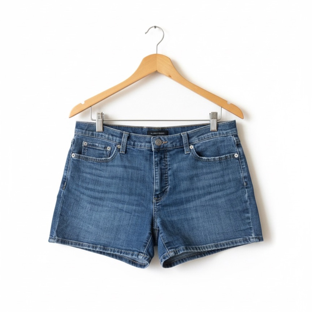 Banana Republic Classic Blue Denim Jean Shorts - Medium Wash - Women’s Size 6